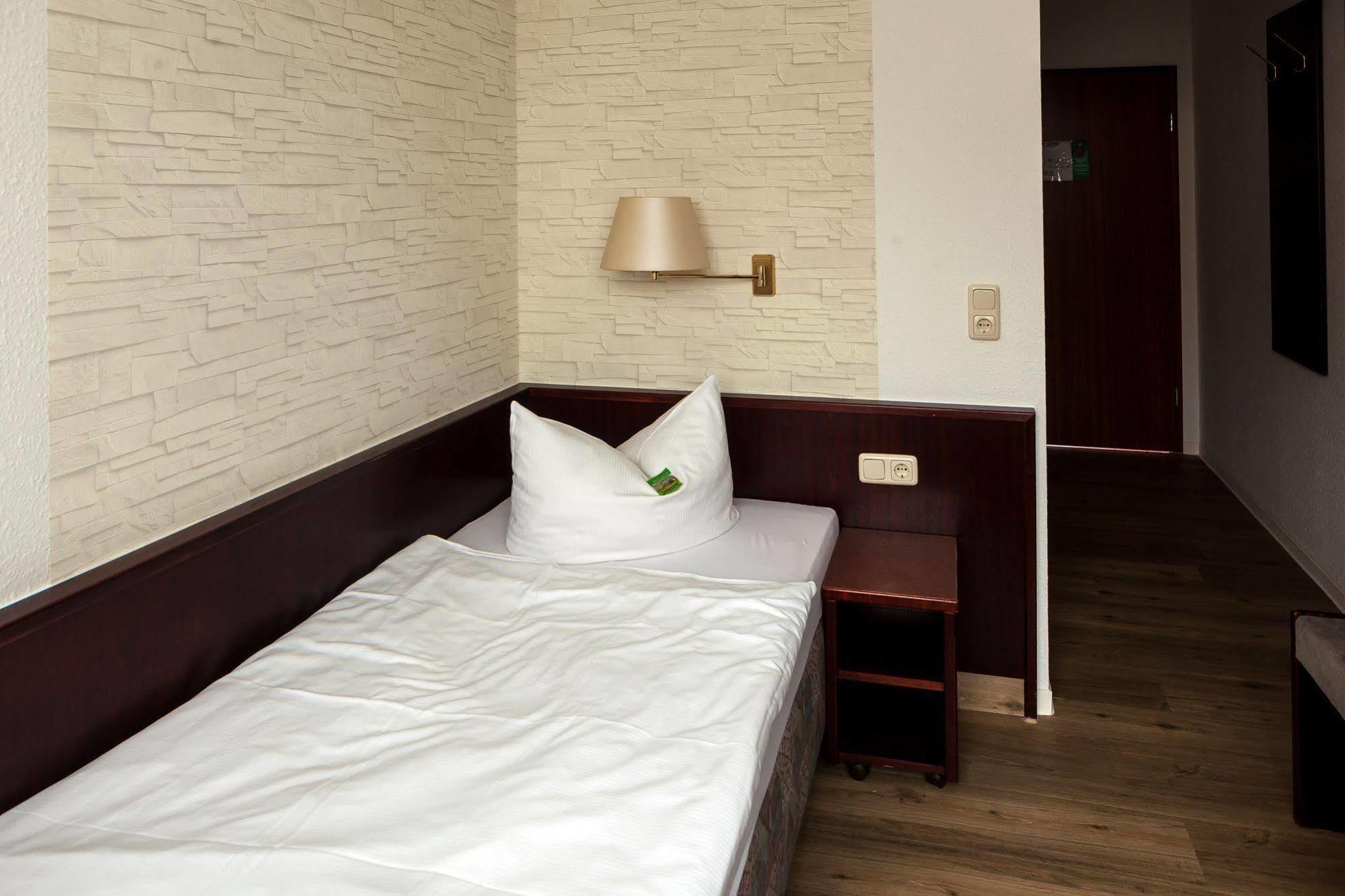 קותן Hotel Anhalt מראה חיצוני תמונה