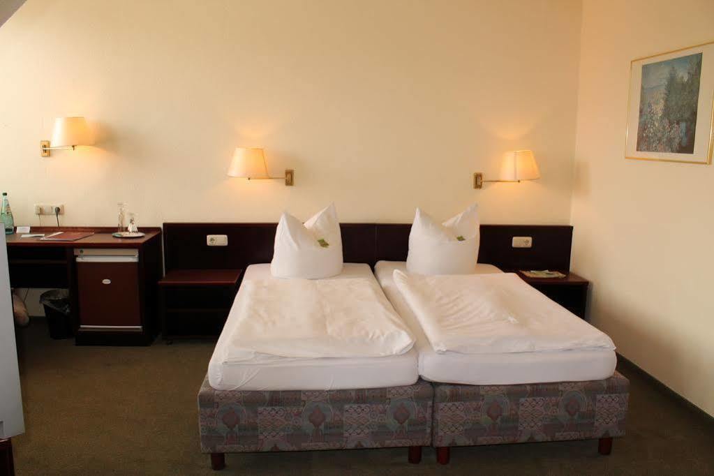 קותן Hotel Anhalt מראה חיצוני תמונה